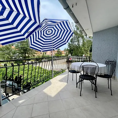G&g Apartment Kukci